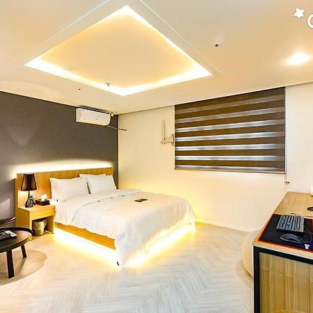 Hash Hotel Suwon Esterno foto