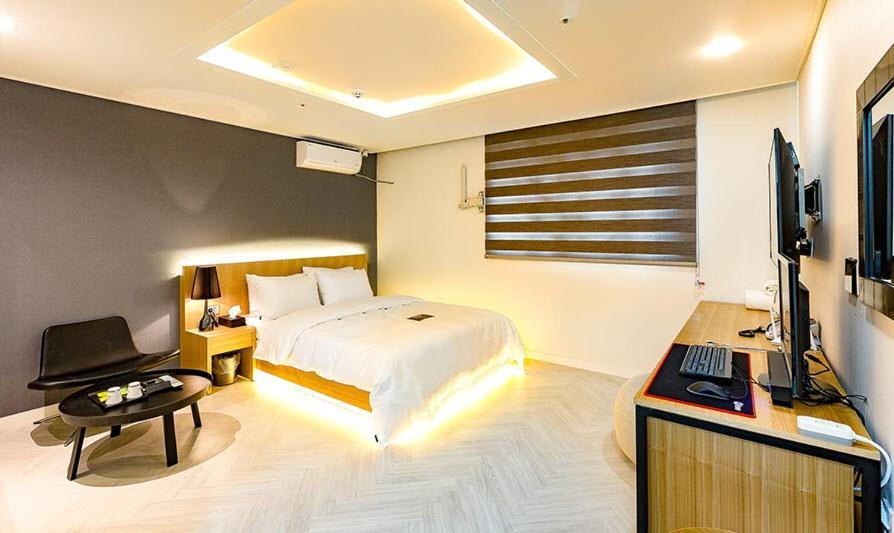 Hash Hotel Suwon Esterno foto